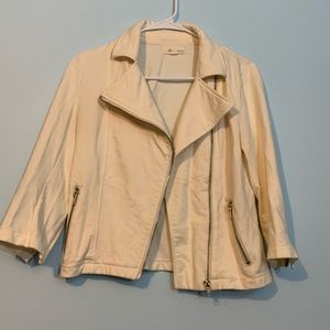 White/cream jacket